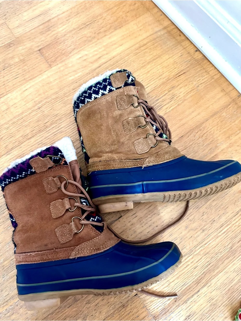 Khombu Women’s Vail 7 Duck Boots Blue Suede Fair Isle Fleece Lined Snow Boots